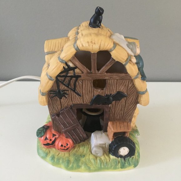 Brinn's Hand Painted Porcelain Bisque Halloween Haunted House Night Light Works - Picture 3 of 10